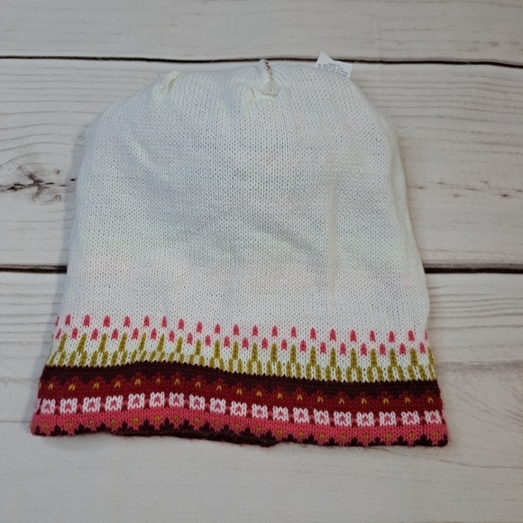 St John's Bay Winter Beanie Hat NWT - Picture 5 of 5